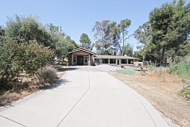 Building Photo - 12785 Cobblestone Creek Rd