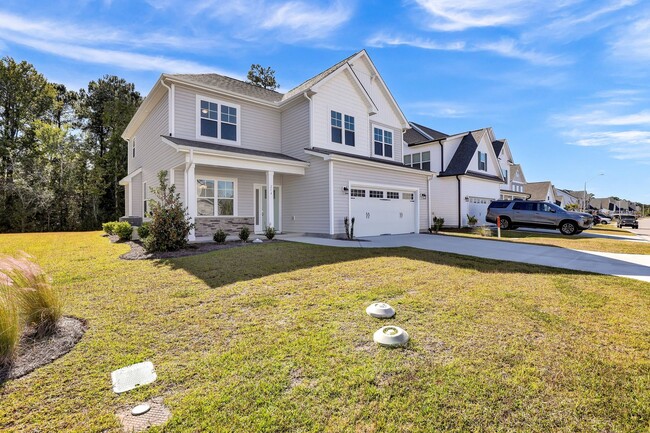 Building Photo - 4 bedroom, 3.5 bath Hampstead home in Sanc...