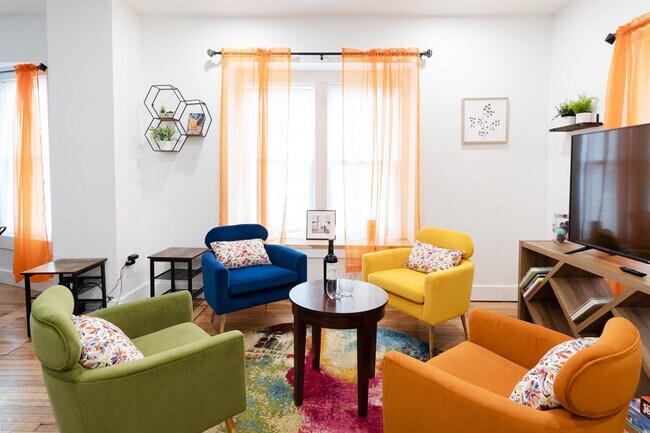 Foto del edificio - 10628 Lee Ave