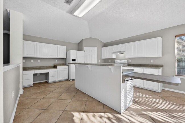 Building Photo - 1602 Trent St