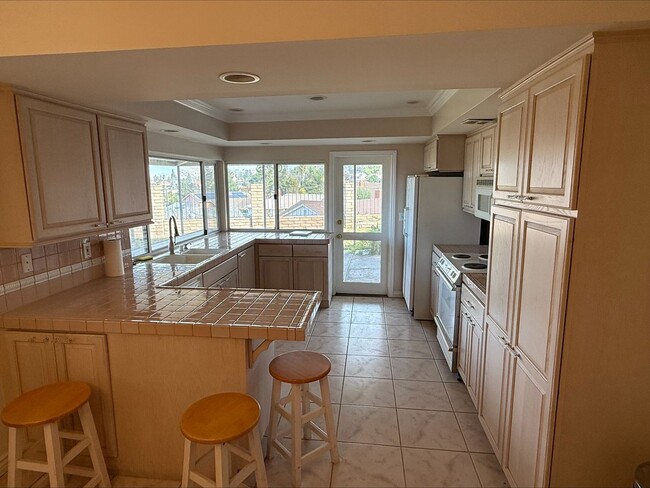 Foto del edificio - 3 bed 2 bath home for rent in Dimond bar, CA