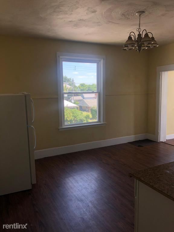 Building Photo - 2 br, 1 bath Apartment - 150 E 20th Ave