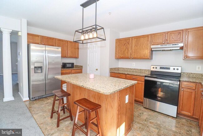 Building Photo - 222 Goldsborough Dr