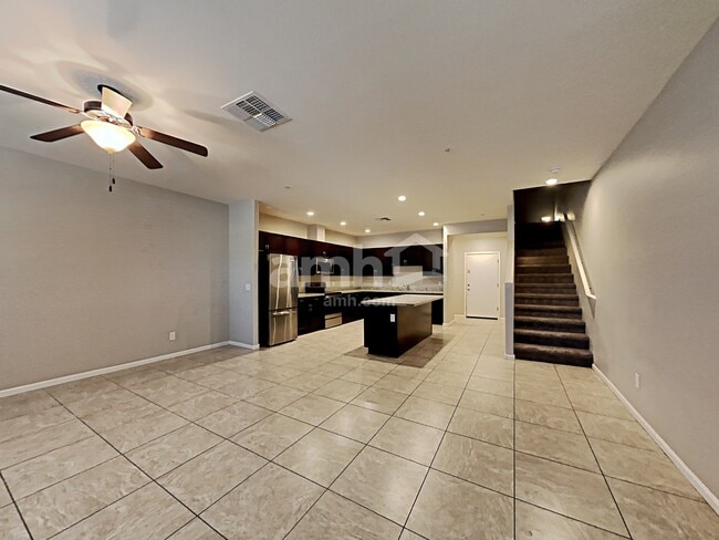 Building Photo - 20765 W Thomas Rd