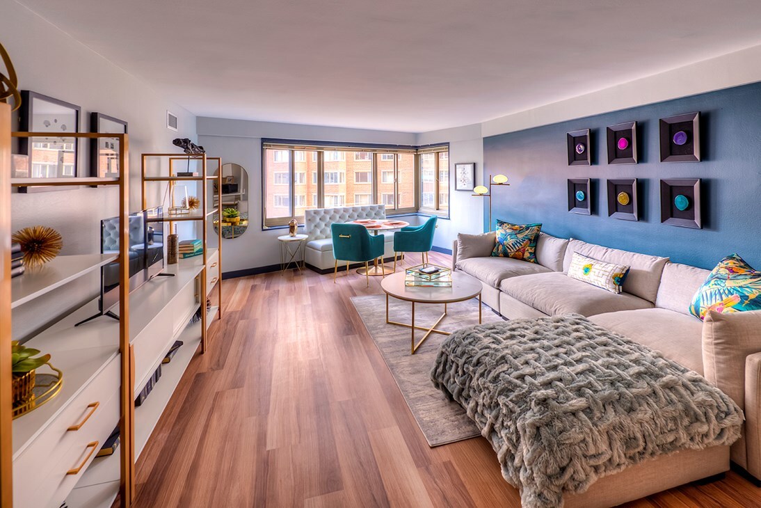 Foto principal - 1300 N Dearborn St