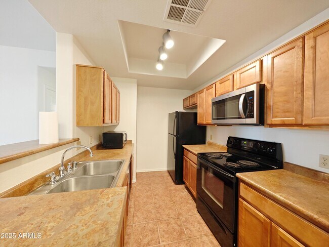 Foto del edificio - 3830 E Lakewood Pkwy E