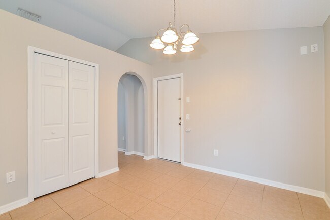 Building Photo - 3889 Arborvitae Way