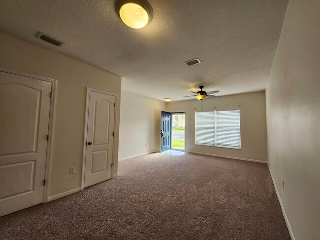 Building Photo - 1403 Hampton Park Ln