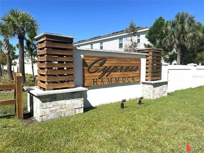 Foto del edificio - 5082 Royal Point Ave