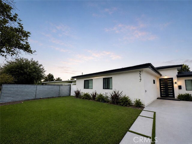 Foto del edificio - 7717 Jamieson Ave