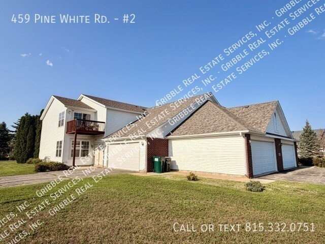 Foto del edificio - 459 Pine White Rd