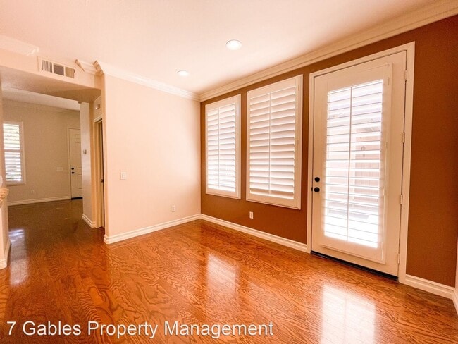 Building Photo - 4 br, 2.5 bath House - 24 Redberry