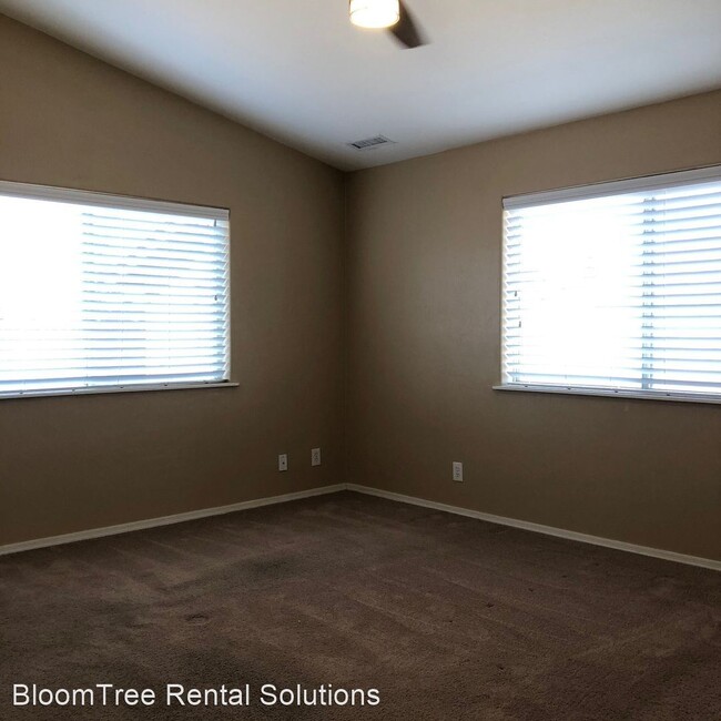 Building Photo - 3 br, 3 bath House - 4035 N Tonopah Drive