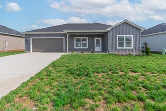 Building Photo - 2676 Cedrus Ave
