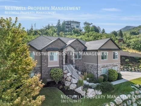 Building Photo - First Month Free Rent - Amazing 7-bed Home...