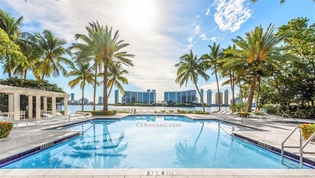 Foto principal - 3255 NE 184th St