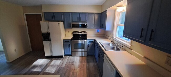 Foto del edificio - 1392 Big Bethel Rd