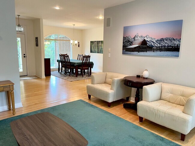 Foto del edificio - 2708 North Blue Ridge Court