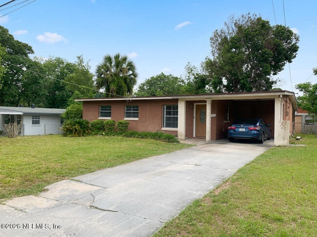 Foto del edificio - 7042 Camelot Rd