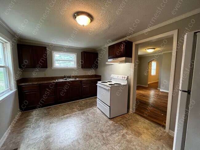 Foto del edificio - 516 Mission Ridge Rd