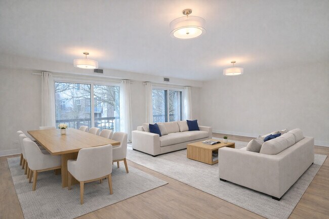 Foto del edificio - 2740 W Farragut Ave