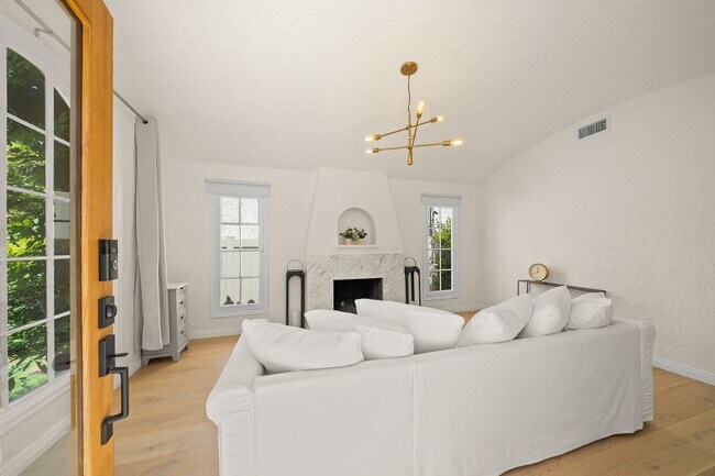 Foto del edificio - 2 br, 1 bath House - 1233 Princeton St