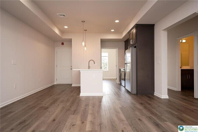 Foto del edificio - 1210 Eaton Ave