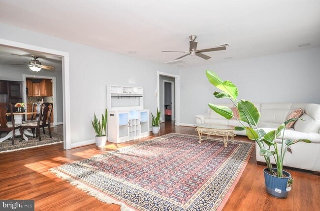 Foto del edificio - 9801 Belhaven Rd