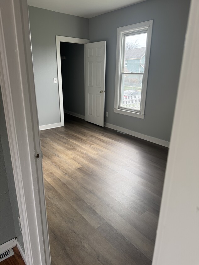 Downstairs bedroom - 5716 16th Ave