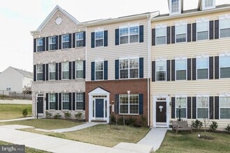 Building Photo - 9002 Belo Gate Dr