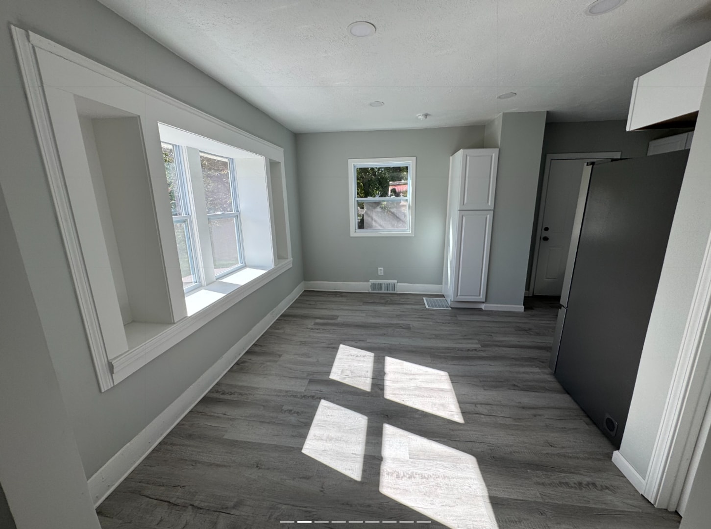 1270 Moore St Akron, OH 44301 – photo 3