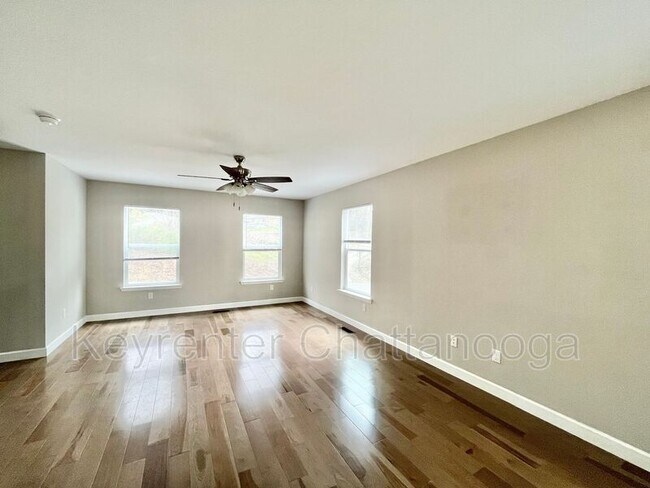 Foto del edificio - 300 W Ridgewood Ave