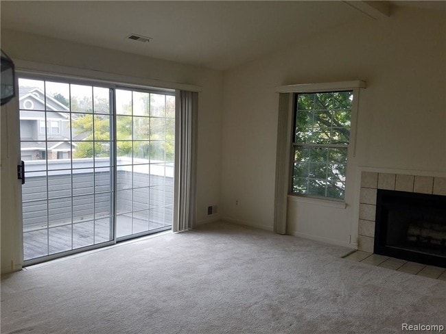 Building Photo - 6795 Stonehedge Ct
