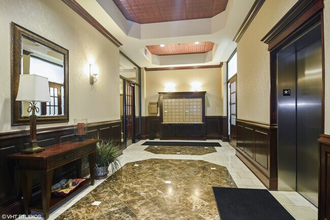 Foto del edificio - 50 N Plum Grove Rd
