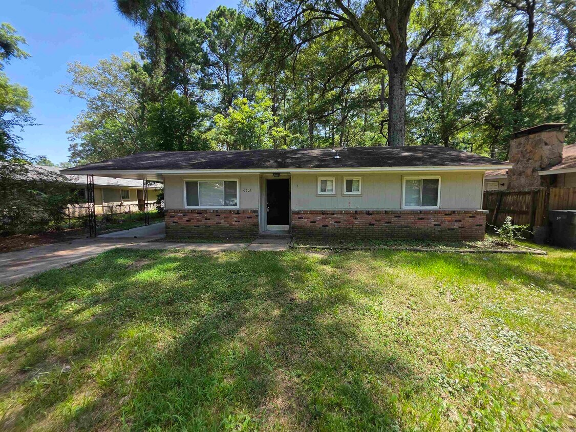 Foto principal - 6605 Poppy Rd