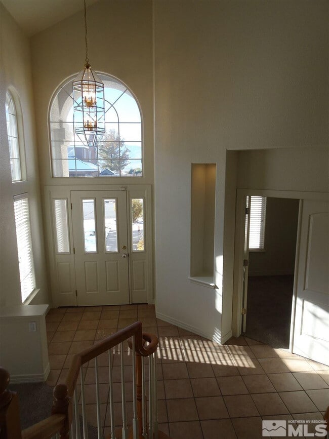 Building Photo - 7021 Heatherwood Dr
