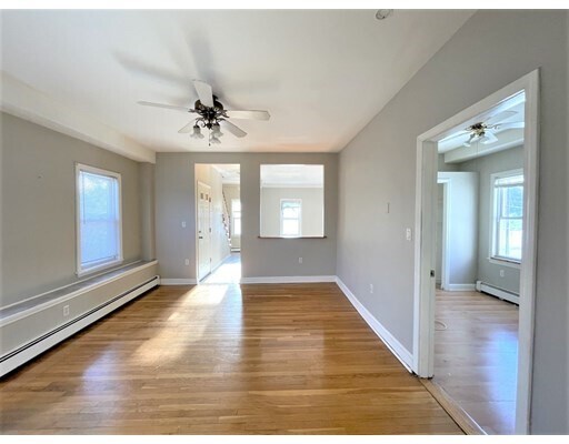 Building Photo - 998 Main St