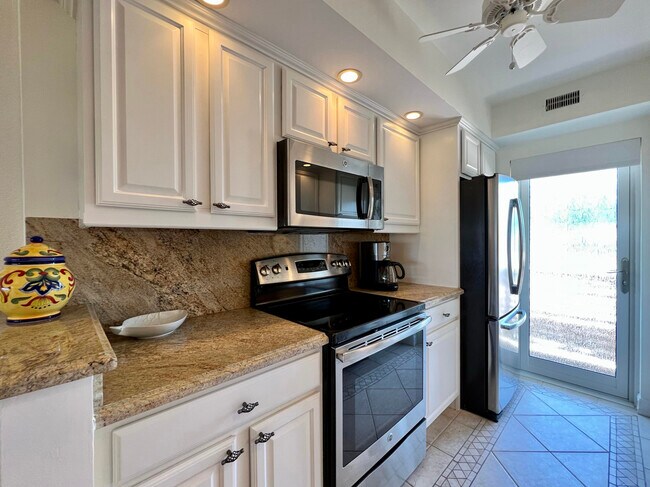 Building Photo - 921 Spanish Cir