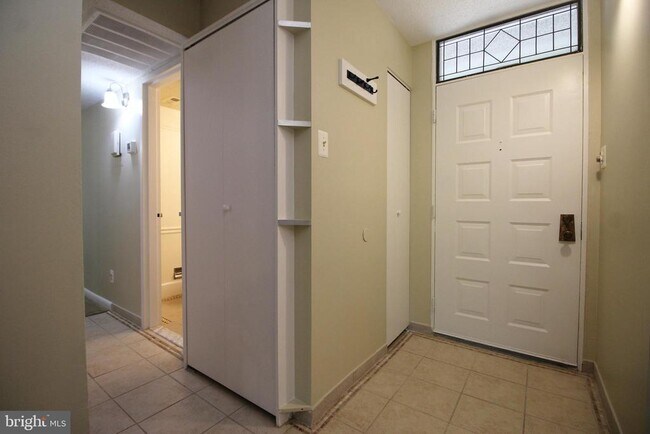 Foto del edificio - 1570 Moorings Dr