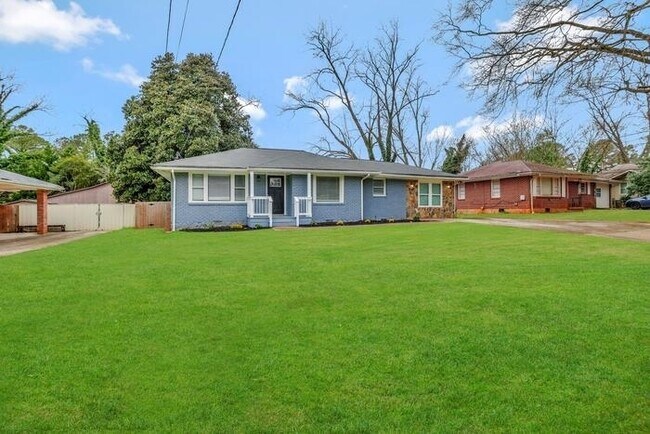 Building Photo - 1961 S Columbia Pl