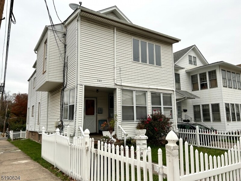 242 Brook Ave, Passaic, NJ 07055 House Rental in Passaic, NJ