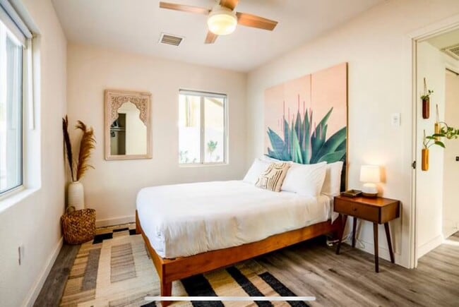 Photo - 1802 E Cypress St House