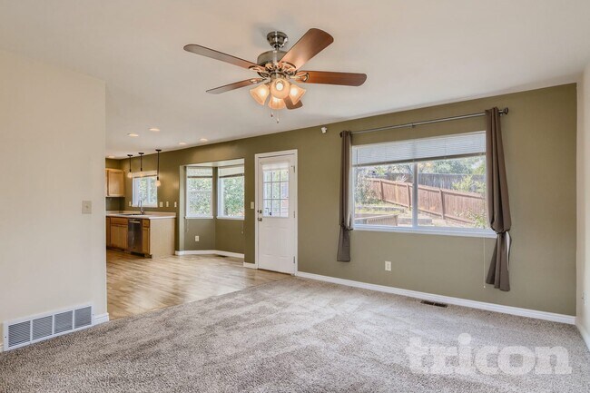 Foto del edificio - 617 Rye Ridge Rd