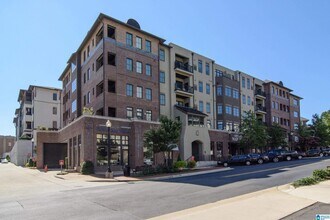 Building Photo - 350 19th St S