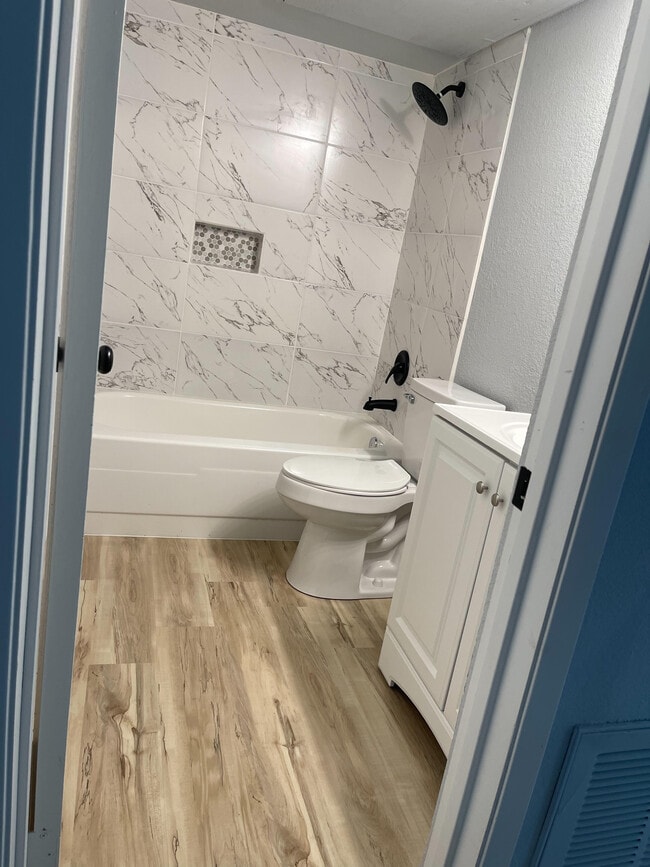 Photo - 5609 Sundown Ln House