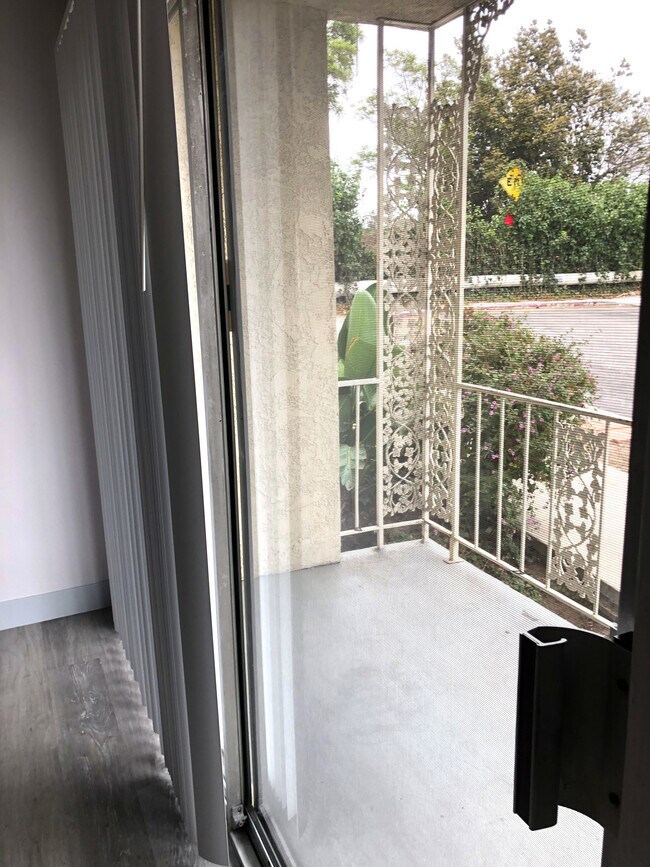 Balcón privado - 3189 Cheviot Vista Plz
