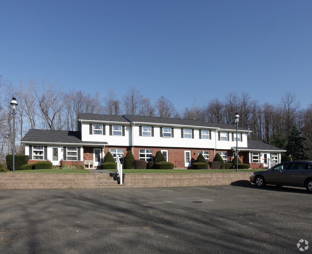 35 Memory Ln, Valatie, NY 12184 Apartments in Valatie, NY