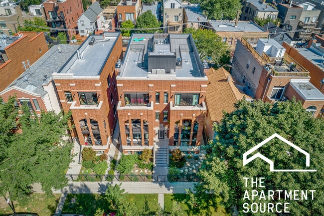 Building Photo - 875 W Lill Ave