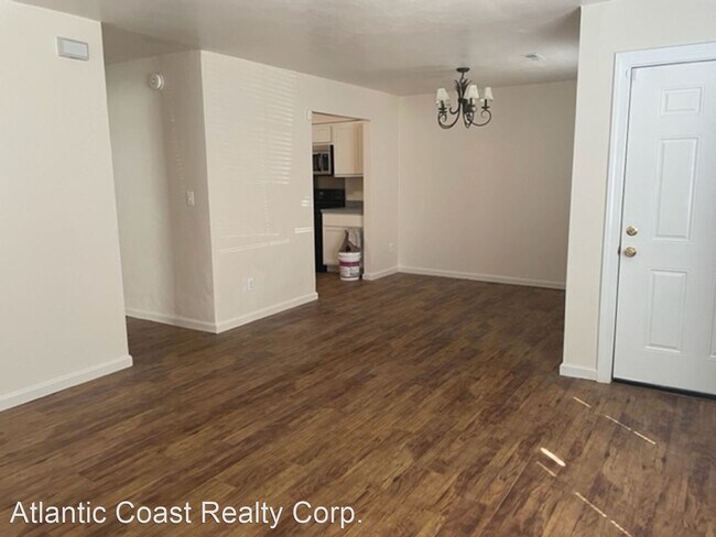 Foto del edificio - 3 br, 1.5 bath House - 6049A Old College D...