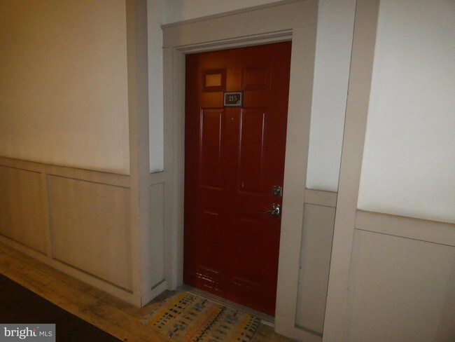Foto del edificio - 2465 Army Navy Dr